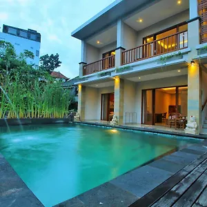 Dewi Putri House Убуд